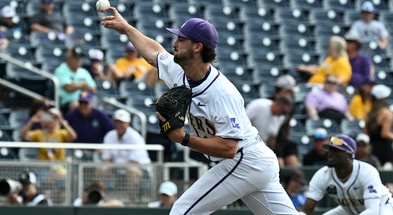 LSU pitcher Casan Evans helped the Tigers to a 9-5 win over UCLA. (Photo: © Steven Branscombe-Imagn Images)